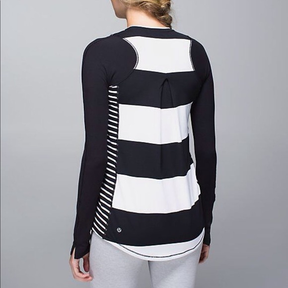 Seawheeze Lululemon Tuck & Flow - Picture 2 of 5